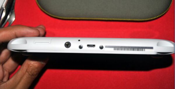 出個成色全新的最終幻想10的限定版PSV主機