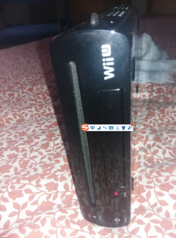 WIIU豪華版32G黑機器箱說全