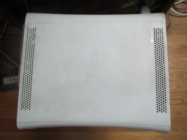 XBOX360雙65NM厚機，刷了自制系統