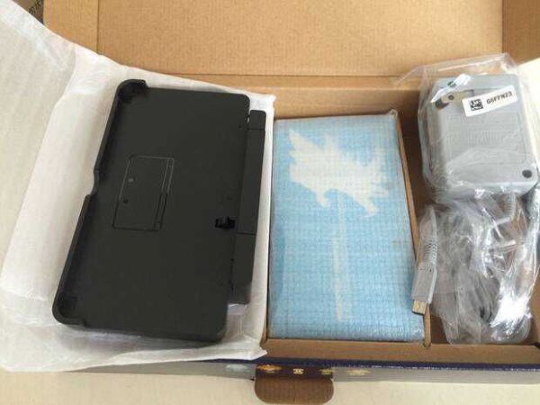 日版怪物獵人4 3DS限量主機