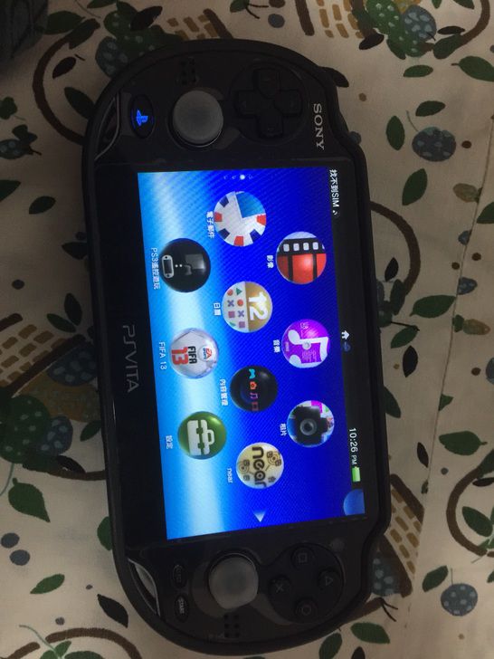 psv1000港版3g wifi版64g內(nèi)存卡 附帶20個(gè)大作的單機(jī)版