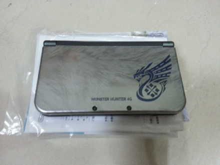 日版 3DSLL 怪物獵人4G 限定版
