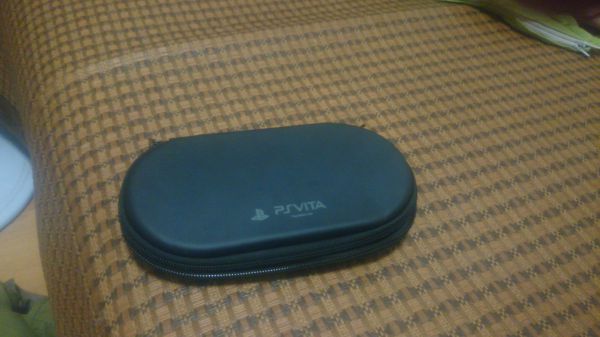 psv2000 16G內存卡帶4個大作加卡帶高達無雙