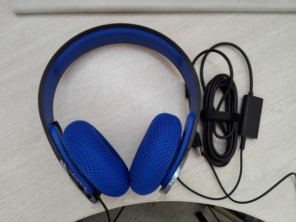 索尼PS4 Silver Wired 7.1聲道有線耳機(jī)