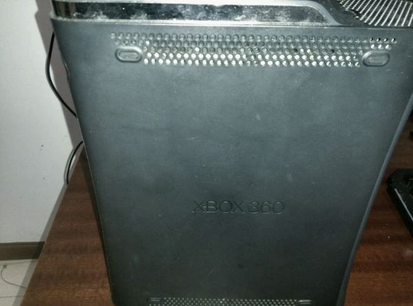 二手 9.0成新 Xbox360 閑置 ??！