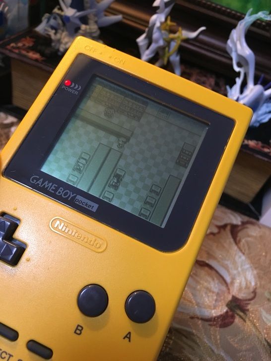 日版任天堂原裝GBP黃色裸機 使用正常 按鍵靈敏 有卡帶