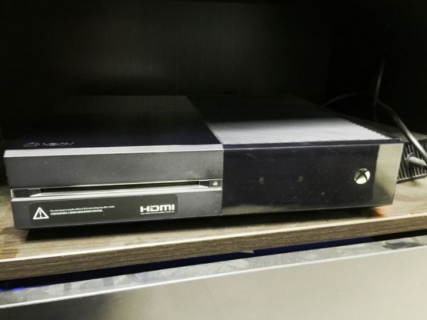 國(guó)行xboxone在保主機(jī)（帶體感）