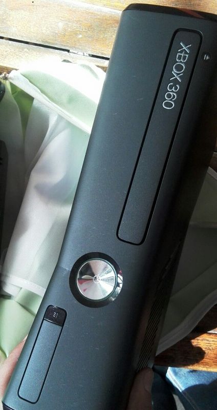 港版 Slim版 250G原裝微軟硬盤 原裝配件齊全