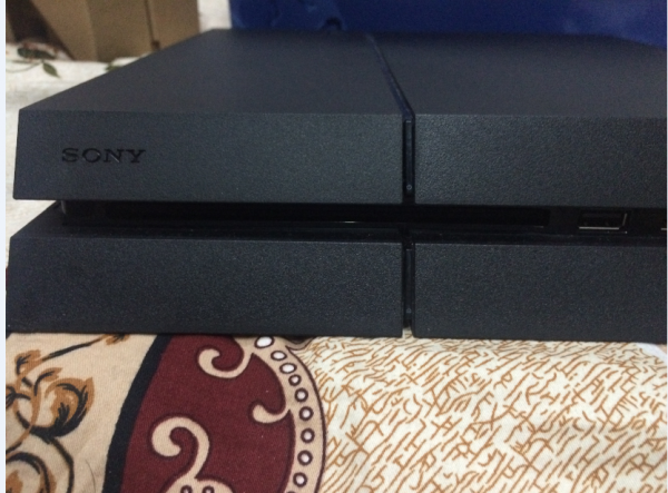 ps4主機500g黑色港版型號1206箱說全