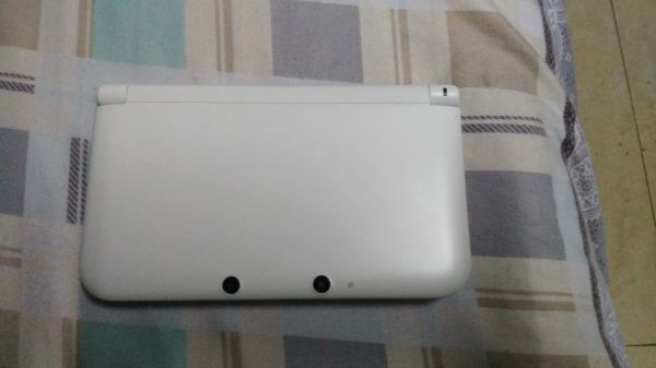 白色舊版3dsll