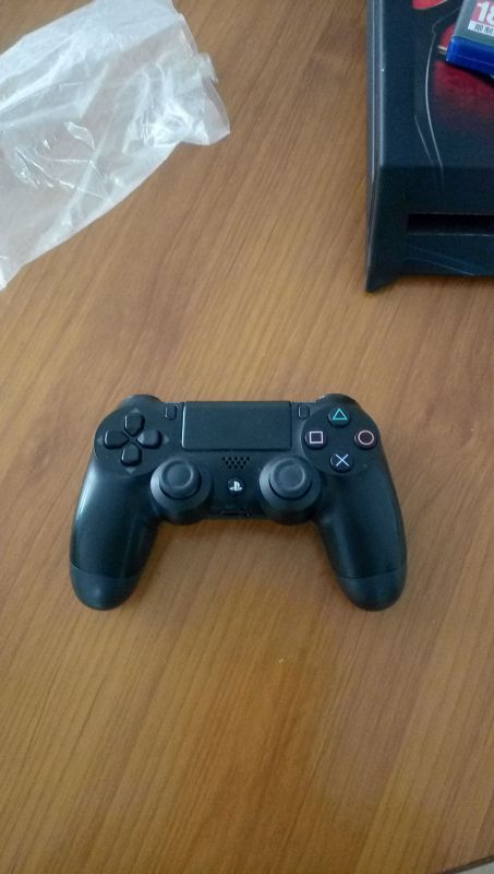 PS4，國行，蘇寧購買2015年12月，標(biāo)配，盒子完美，