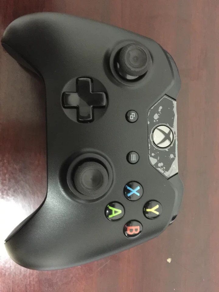 xboxone手柄一個