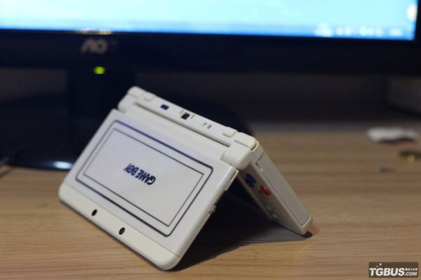 包郵 任天堂NEW3DS專用彩殼；限定“GB”替換舊殼