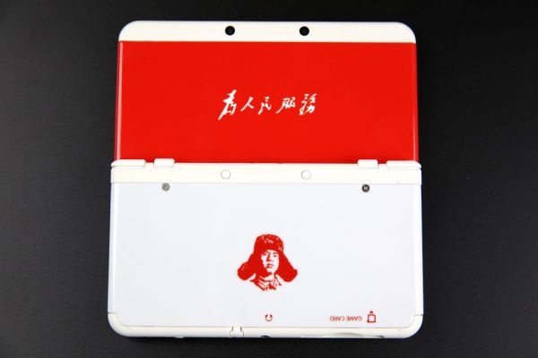 包郵 任天堂NEW3DS彩殼，致敬雷鋒主題，新小三外殼