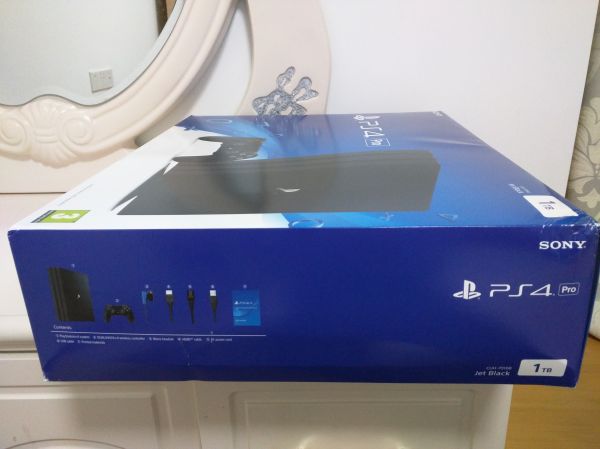 ps4 pro 游戲機 4k增強版 現(xiàn)貨順豐包郵