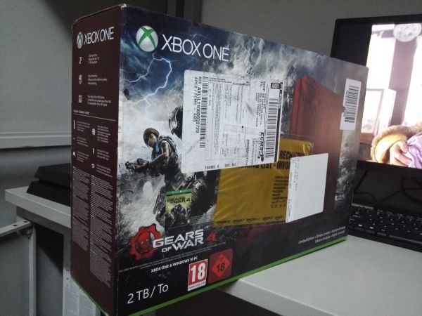 xboxone s 2T 戰爭機器 紅色 限定版 全新未拆封