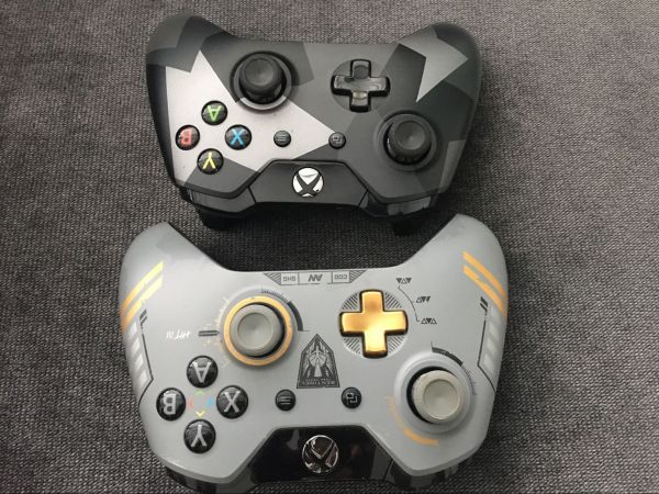 出售自用日版使命召喚限定版XBOXONE主機(jī)（1T容量）