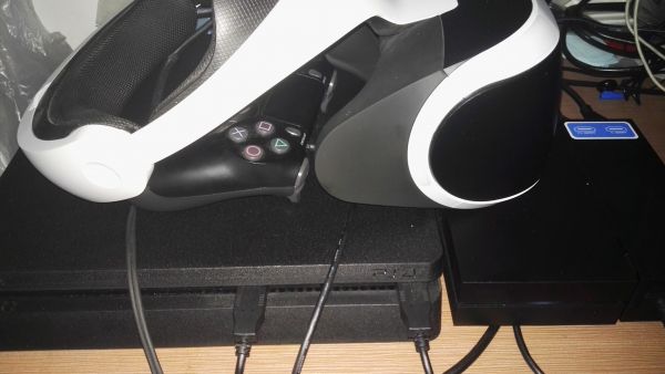 ps4+索尼vr+ps4拍攝頭二手  99城新